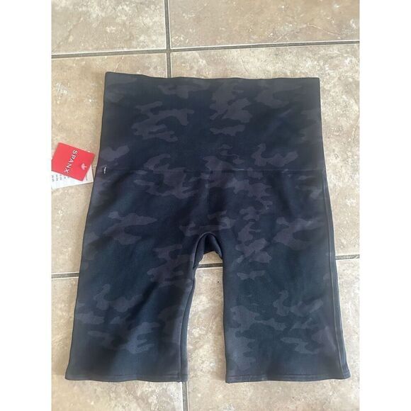 NWT Spanx L High Waisted Bike Shorts Camouflage - Picture 5 of 5